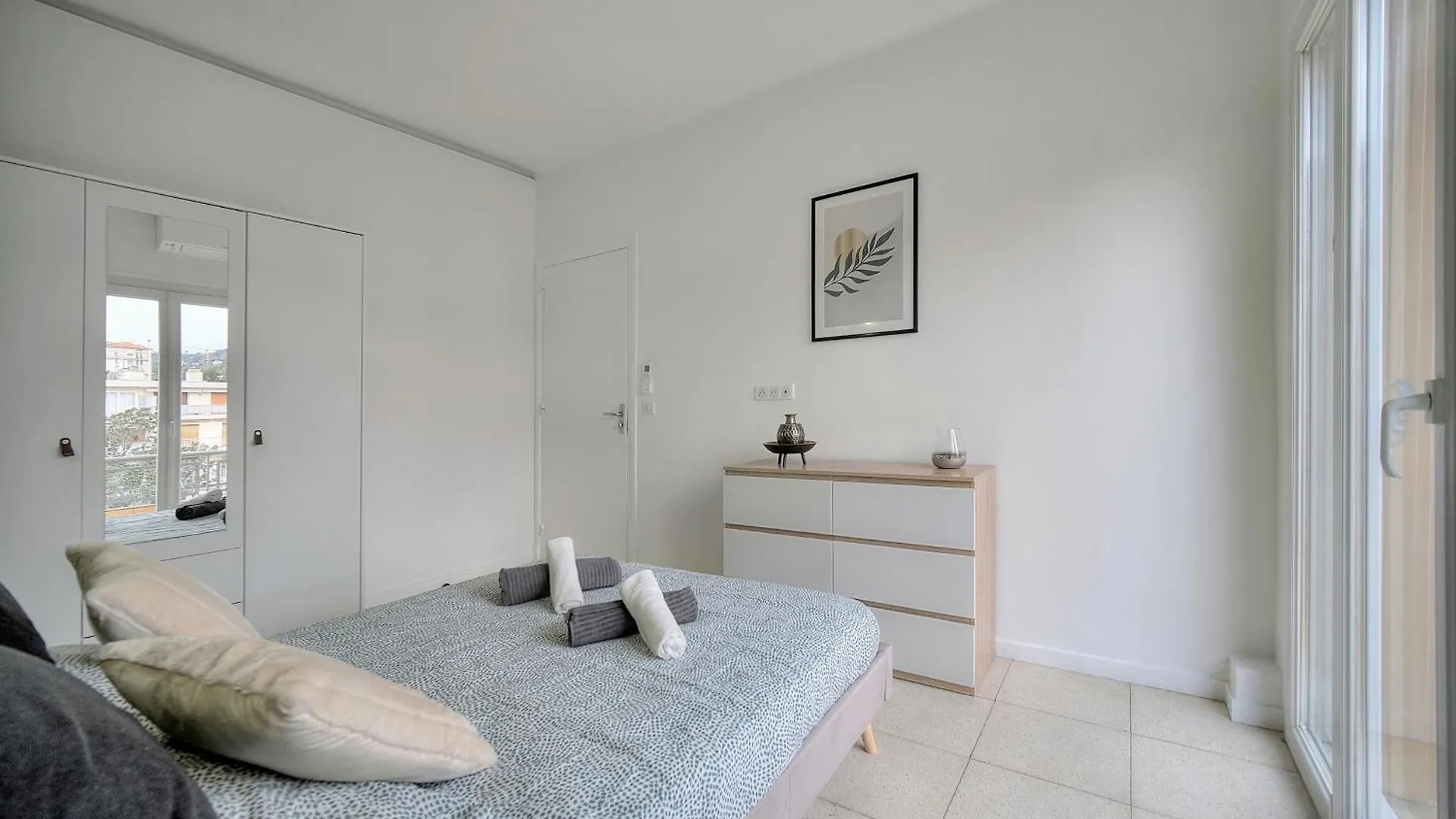 Tery - Terrasse - Moderne - Vca Appartement Cannes